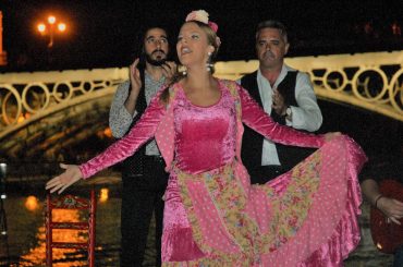 espectáculo de flamenco en barco en Sevilla